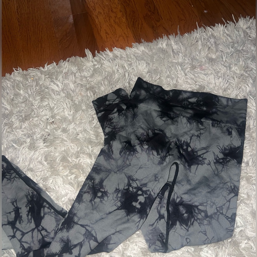women’s scrunch leggings